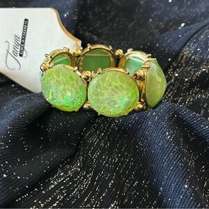 Radiant Green Gem and Gold Bracelet